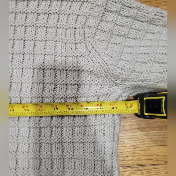 H&M Mock Neck Wool Blend Sweater Light Gray Size S Oversized Cropped - Picture 9 of 10